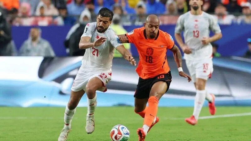 Sơ đồ 3-2-5 sẽ là cân bằng nhất dành cho Hà Lan